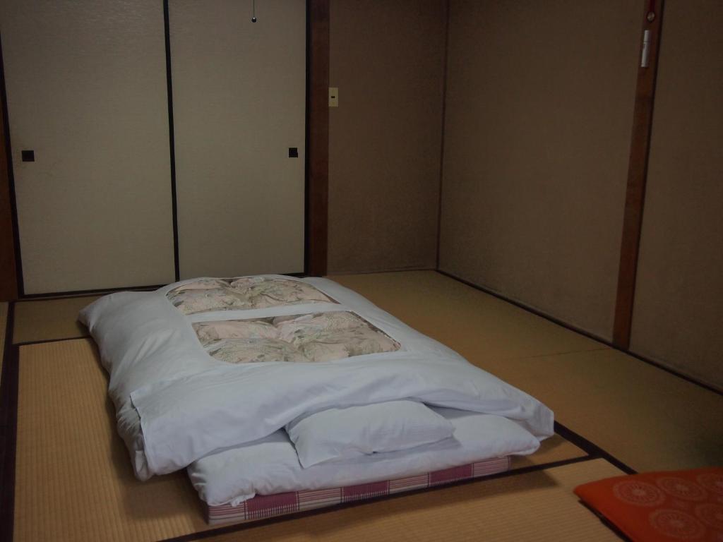 Ishiba Ryokan Hirosaki Rum bild